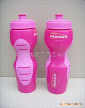 高顏值四彩水壺 實(shí)用與風(fēng)格的完美結(jié)合 —— Y3220扇形手柄運(yùn)動(dòng)水壺帶可清洗攪拌球